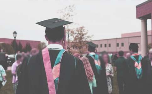 有關(guān)唯美畢業(yè)祝福語(yǔ)大全50句