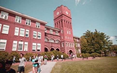 大學(xué)軍訓(xùn)校園廣播稿