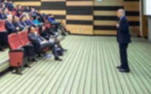 新版畢業(yè)演講稿